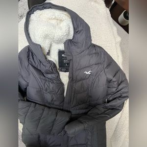 Hollister puffer jacket